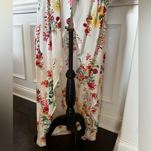 White, Multi Color Floral Long Cardigan Duster with elastic waistband. - Picture 4 of 15